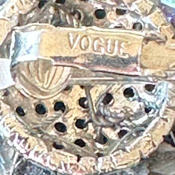 Large Vintage AB black crystal rhinestone cluster clip earrings by Vogue - Picture 15 of 15